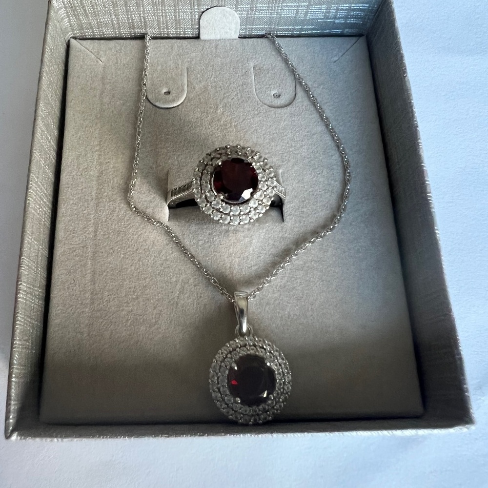 Silver 925 set with necklace and ring